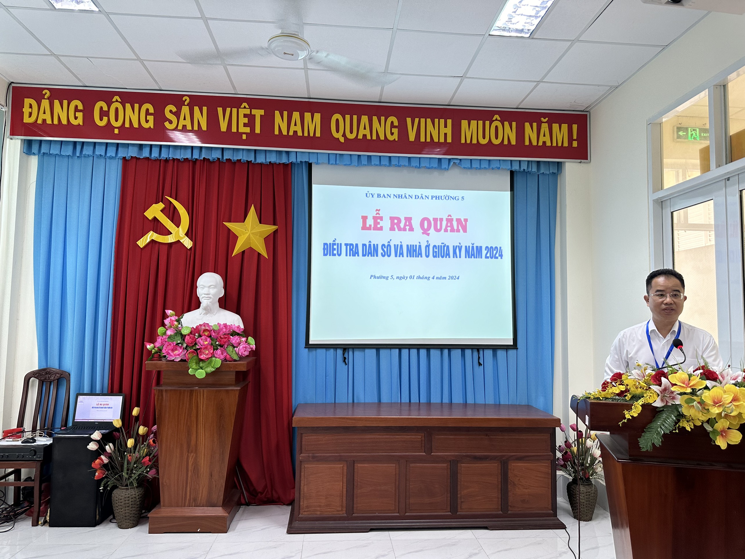 Lễ ra quân điều tra Dân số và Nhà ở giữa kỳ năm 2024